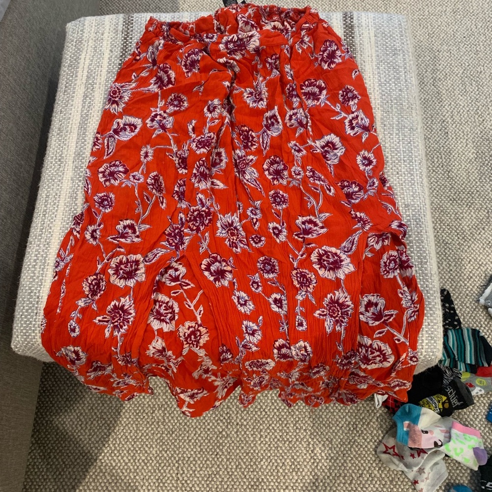 Angie Floral Maxi Skirt with front slits Size M